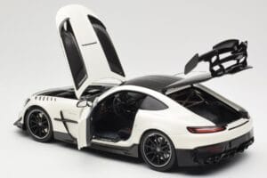 Mercedes AMG GT C190 Black Series Diamond White Metallic Minichamps 1:18 110032020 Kov – obrázok 5 z 8