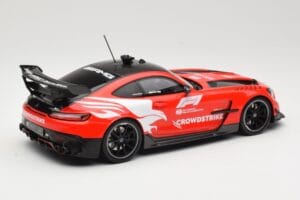 Mercedes AMG GT C190 Black Series Safety Car F1 2022 Minichamps 1:18 155032090 Kov – obrázok 2 z 6