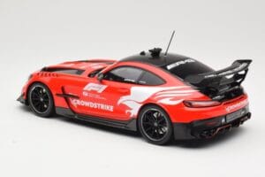 Mercedes AMG GT C190 Black Series Safety Car F1 2022 Minichamps 1:18 155032090 Kov – obrázok 5 z 6