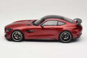 Mercedes AMG GT R C190 Jupiter Red Metallic Minichamps 1:18 155036027 Kov – obrázok 3 z 6