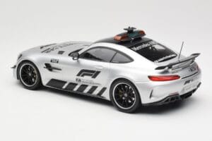 Mercedes AMG GT R C190 Safety Car F1 2019 Minichamps 1:18 155036090 Kov – obrázok 5 z 6