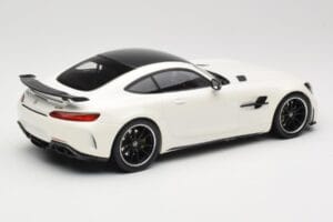 Mercedes AMG GT R C190 Biely Metalíza Minichamps 1:18 155036028 Kov – obrázok 2 z 6