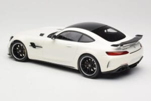 Mercedes AMG GT R C190 Biely Metalíza Minichamps 1:18 155036028 Kov – obrázok 5 z 6