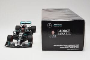 Mercedes AMG Petronas W11 #63 G. Russell Sakhir GP 2020 Minichamps 1:18 110201663 Kov – obrázok 6 z 6