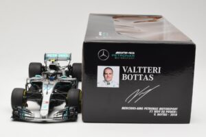Mercedes AMG Petronas W09 #77 V. Bottas F1 2018 Minichamps 1:18 110180077 Kov – obrázok 6 z 6
