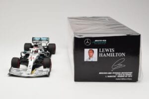 Mercedes AMG Petronas W10 #44 L. Hamilton Winner German GP 2019 Minichamps 1:18 110191144 Kov – obrázok 6 z 6