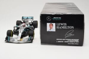 Mercedes AMG Petronas W10 #44 L. Hamilton Winner Chinese GP 2019 Minichamps 1:18 110190344 Kov – obrázok 6 z 6