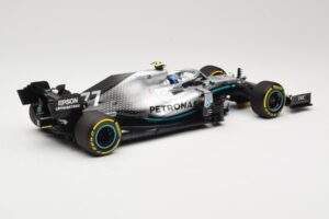Mercedes AMG Petronas W10 #77 V. Bottas Winner USA GP 2019 Minichamps 1:18 110191877 Kov – obrázok 2 z 6