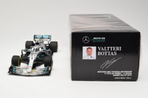 Mercedes AMG Petronas W10 #77 V. Bottas Winner USA GP 2019 Minichamps 1:18 110191877 Kov – obrázok 6 z 6