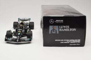 Mercedes AMG Petronas W14 E Performance #44 L. Hamilton Bahrain GP 2023 Minichamps 1:18 110230144 Kov – obrázok 6 z 6