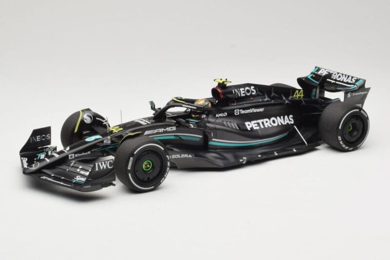 Mercedes AMG Petronas W14 E Performance #44 L. Hamilton Bahrain GP 2023 Minichamps 1:18 110230144 Kov
