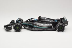 Mercedes AMG Petronas W14 E Performance #63 G. Russell Australian GP 2023 Minichamps 1:18 110230363 Kov – obrázok 3 z 6