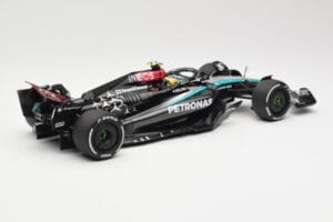 Mercedes AMG Petronas W15 E Performance #44 L. Hamilton 2024 Minichamps 1:18 110240144 Kov – obrázok 2 z 6
