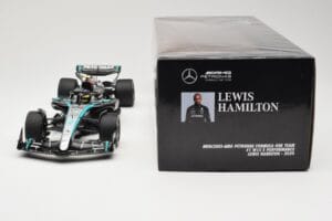 Mercedes AMG Petronas W15 E Performance #44 L. Hamilton 2024 Minichamps 1:18 110240144 Kov – obrázok 6 z 6
