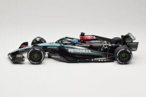 Mercedes AMG Petronas W15 E Performance #63 G. Russell Winner Austrian GP 2024 Minichamps 1:18 110241163 Kov – obrázok 3 z 6