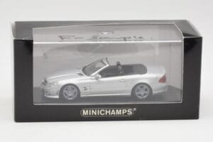 Mercedes AMG SL63 R230 Strieborný Minichamps 1:43 B66960018-R Kov – obrázok 4 z 4