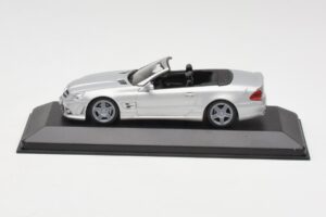 Mercedes AMG SL63 R230 Strieborný Minichamps 1:43 B66960018-R Kov