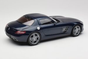 Mercedes SLS AMG C197 Blue Metallic Minichamps 1:18 180039021 Kov – obrázok 3 z 8