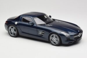 Mercedes SLS AMG C197 Blue Metallic Minichamps 1:18 180039021 Kov – obrázok 6 z 8