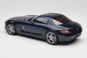 Mercedes SLS AMG C197 Blue Metallic Minichamps 1:18 180039021 Kov – obrázok 7 z 8