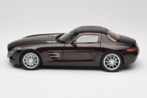 Mercedes AMG SLS C197 Brown Metallic Minichamps 1:18 100039028 Kov – obrázok 4 z 8