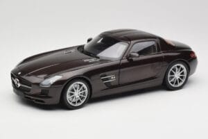 Mercedes AMG SLS C197 Brown Metallic Minichamps 1:18 100039028 Kov