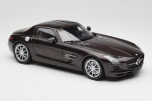 Mercedes AMG SLS C197 Brown Metallic Minichamps 1:18 100039028 Kov – obrázok 6 z 8