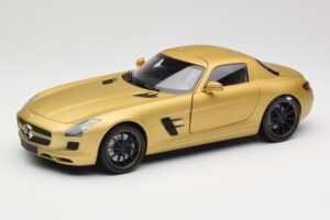 Mercedes AMG SLS C197 Zlatý Minichamps 1:18 100039024 Kov