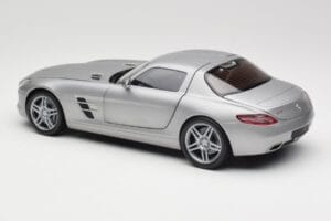 Mercedes AMG SLS C197 Grey Metallic Minichamps 1:18 100039025 Kov – obrázok 7 z 8