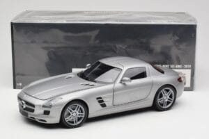 Mercedes AMG SLS C197 Grey Metallic Minichamps 1:18 100039025 Kov – obrázok 8 z 8