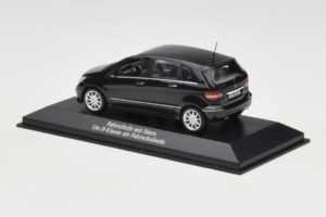 Mercedes B-Class W245 Autoškola Čierny Minichamps 1:43 MB005 Kov – obrázok 3 z 4