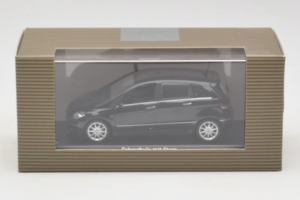 Mercedes B-Class W245 Autoškola Čierny Minichamps 1:43 MB005 Kov – obrázok 4 z 4