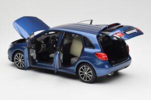Mercedes B-Class W246 Lotus Modrý Metalíza Norev 1:18 B66961410 Kov – obrázok 5 z 8