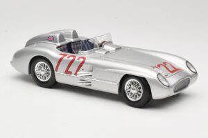 Mercedes 300 SLR W196S #722 S. Moss / D. Jenkinson Mille Miglia Winner 1955 Maisto 1:18 536887 Kov – obrázok 6 z 8
