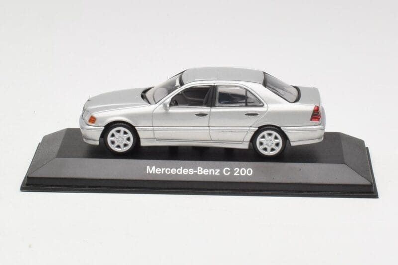 Mercedes C 200 W202 Iridium Silver Minichamps 1:43 B66040488 Kov