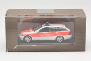 Mercedes C-Class S203 Notarzt Minichamps 1:43 430030190 Kov – obrázok 4 z 4