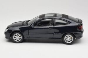 Mercedes C-Class Sports Coupe CL203 Modrý Maisto 1:18 B66962124 Kov – obrázok 4 z 8