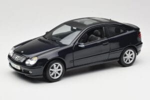 Mercedes C-Class Sports Coupe CL203 Modrý Maisto 1:18 B66962124 Kov