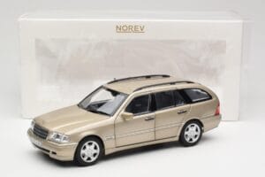 Mercedes C-Class T-Model W202 Smoke Silver Norev 1:18 183388 Kov – obrázok 8 z 8
