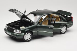 Mercedes C-Class W202 Malachite Green Norev 1:18 183372 Kov – obrázok 2 z 8