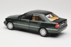 Mercedes C-Class W202 Malachite Green Norev 1:18 183372 Kov – obrázok 6 z 8
