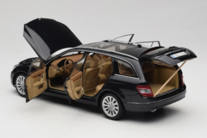 Mercedes C-Class W204 Estate Obsidian Black AUTOart 1:18 B66962349 Kov – obrázok 5 z 8