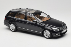 Mercedes C-Class W204 Estate Obsidian Black AUTOart 1:18 B66962349 Kov – obrázok 6 z 8