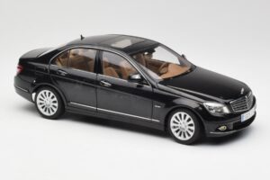 Mercedes C-Class W204 Obsidian Čierny AUTOart 1:18 B66962365 Kov – obrázok 6 z 8