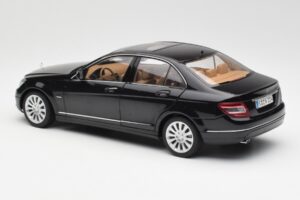 Mercedes C-Class W204 Obsidian Čierny AUTOart 1:18 B66962365 Kov – obrázok 7 z 8