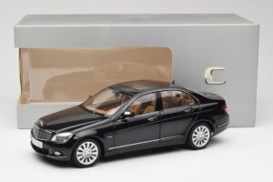 Mercedes C-Class W204 Obsidian Čierny AUTOart 1:18 B66962365 Kov – obrázok 8 z 8