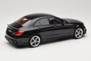 Mercedes C-Class W205 Brabus 650 Čierny GT Spirit 1:18 GT132 Živica – obrázok 2 z 6