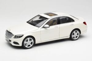 Mercedes C-Class W205 Diamond Biely Metalíza Norev 1:18 Mercedes C-Class W205 Diamond Biely Metalíza Norev 1:18 B66960256 Kov