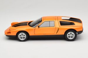 Mercedes C111 II White Autumn Metallic Norev 1:18 183050 Kov – obrázok 4 z 10