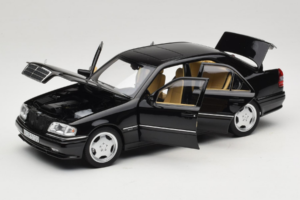 Mercedes C36 AMG W202 Obsidian Black Metallic Norev 1:18 183381 Kov – obrázok 2 z 8